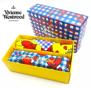 Vivienne Westwood Algodón Bufanda y Estuche para Lápices Nuevo para Regalo En Caja Corazón y Orbe - Imagen 1 de 10
