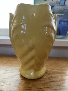 McCoy Pottery USA 47 Vase Yellow Gloss. - Picture 1 of 6