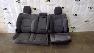 RAM 1500 2019-2020 montaje asiento trasero OEM  Foto 1 de 4