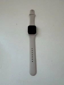 Apple Watch Series 7 41mm - beżowe aluminium - z paskiem - na części - czytaj - Zdjęcie 1 z 9