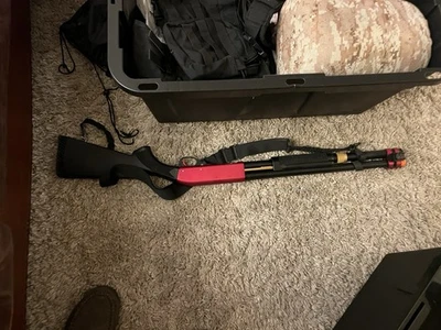 Dos contenedores de Airsoft llenos de cosas Foto 1 de 4