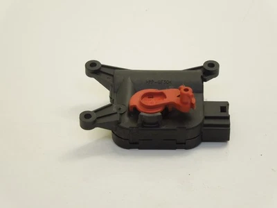 Audi A4 8E B6 Climate Control Flap Positioning Motor For Temperature 8E2820511A - Image 1 of 4