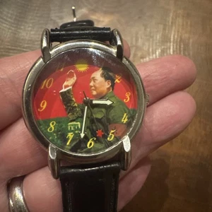 Rare Shanhai Tang Mao Tse Tung Waving Chairman Wind Mechanical Watch - Picture 1 of 8