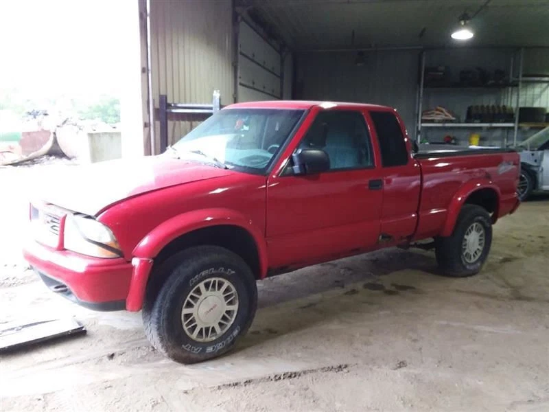 Capó GMC Canadá solo se adapta a 95-05 Blazer S10/Jimmy S15 2001877 Foto 1 de 4