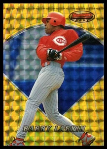 1996 Bowman's Best Atomic Refractor #66 Barry Larkin - Picture 1 of 2