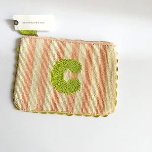 Anthropologie Bolsa con Cuentas Cremallera Monograma "C" - Imagen 1 de 5