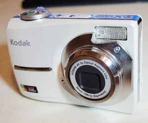 Kodak Easyshare C613 6.2 MP Digital Camera with 3xOptical Zoom -white| Mint Cond - Picture 1 of 15