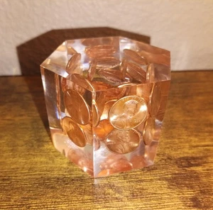 Lucite Floating Penny Vintage Hexagon Paperweight 1990 Pennies Coins 2" x 2.5" - Picture 1 of 7