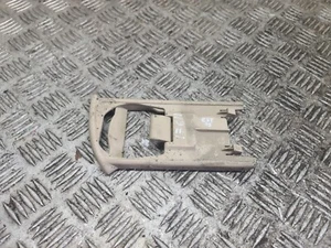Portavasos consola central Toyota Estima 55601-28040 55625-28100 03-05 - Imagen 1 de 4