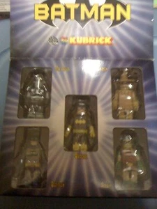 DC Direct Exclusive Kubrick 5er-Pack Batman/Robin/Batgirl/Freeze NEU KOSTENLOSER VERSAND IN DIE USA - Bild 1 von 1