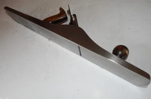 Stanley Bailey No 7 wood plane. Type 16 or 18. Beech handles. Woodworking tools. - Imagen 1 de 11