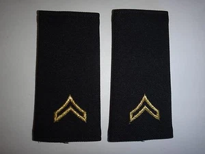 Pair Of US Army CORPORAL Rank Shoulder Badges Epaulets Unused - Picture 1 of 2