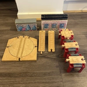 Bulk Lot - Thomas Tank Engine Large Building & Track Pieces Wood 8 Pieces - Picture 1 of 7