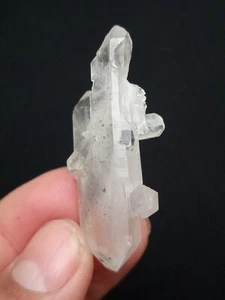 Quartz with small brookite from Balochistan Pakistan. - Picture 1 of 5