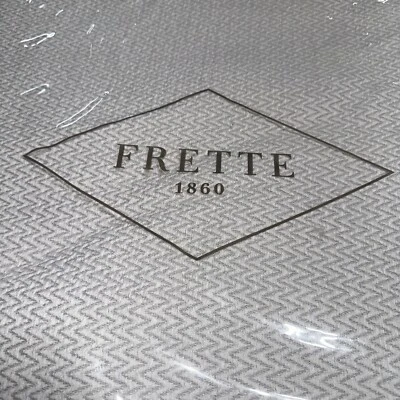 Cobertor de colcha Frette Chevron Boutis KING cinza 106x106 - Imagem 1 de 3