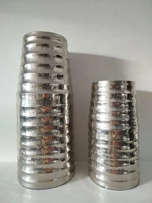 Colmore by Diga Set 2 Vasen Metall Aluminium Roh Antik Industrial Space Age - Bild 1 von 4