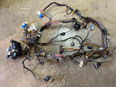 94-97 1995 道奇 RAM 1500 2500 DASH 线束保险丝盒 56017028 — 第 1/4 张图片