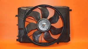 MERCEDES BENZ GLK250 RADIATOR COOLING FAN 2010 2011 2012 A2045000293 GLK350 OEM - Picture 1 of 11