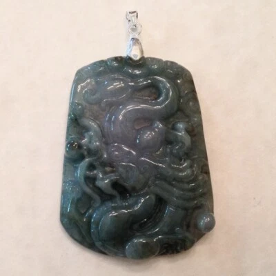 ~ Colgante de jade verde tallado natural certificado sin mejorar - Diseño de dragón Foto 1 de 4