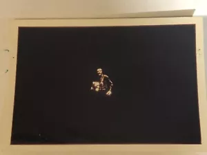 Foto sincera vintage de Elvis Presley interpretando EP1 - Imagen 1 de 3