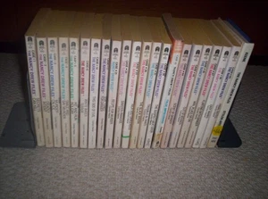 LOT of 22 NANCY DREW FILES PBs--1 HC Former Library by Carolyn Keene - Imagen 1 de 3