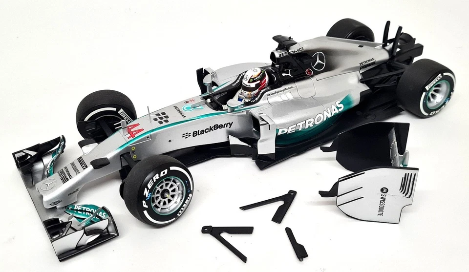 Minichamps 1/18 Mercedes AMG Petronas Team W05  Lewis Hamilton WC 2014 F1 Car - Image 1 of 4