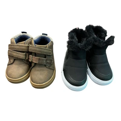 Usados en Excelente Condición 2 Pares Talla 5 Niños Pequeños Zapatos de Invierno/Botas de Invierno Foto 1 de 4