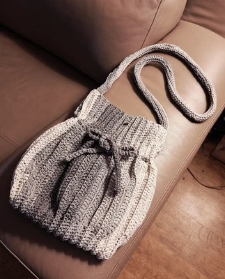 sac crochet fait main gris pailletée  - Photo 1/2