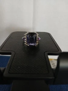 Costume Jewelry Silver Color Ring With Purple Glass Stone Size 8 New - Picture 1 of 7