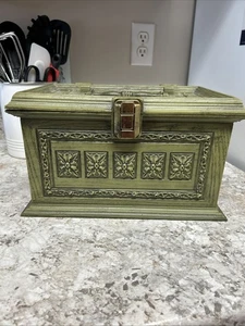 Vintage Max Klein SC1280 Avocado Green Plastic Sewing Box Storage Case Retro - Picture 1 of 12