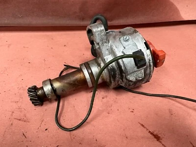 Distribuidor de encendido de combustible para motor Porsche 928 (84-91) 4,6 L OEM #84149 Foto 1 de 4