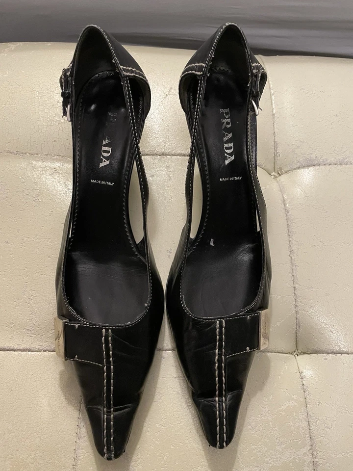 Tacones de gatito vintage de cuero suave negro Prada talla 39,5 punta puntiaguda del Reino Unido Foto 1 de 4