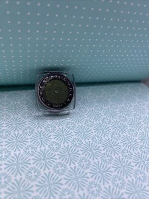 L'Oreal 24 Hour Infallible Eye Shadow, Golden Emerald 335 - Image 1 of 3