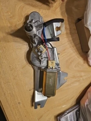 挡风玻璃 Wiper Motor-A-1 Cardone Wiper Motor 后部适合 2005 年本田 Odyssey — 第 1/2 张图片