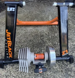 JETBLACK Z1 PRO FLUID TURBO TRAINER Fluid Resistance system. Cycling Trainer - Picture 1 of 4