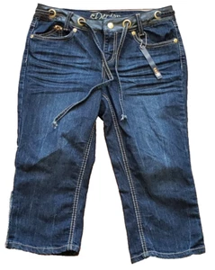 Dereon Capri Jeans Womens Size 7/8 Hem Buttons Fleur De Lis Back Pockets READ - Picture 1 of 12