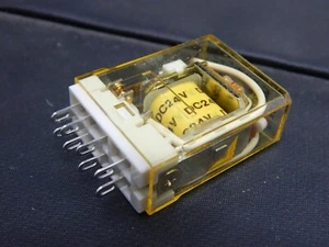 IDEC RY2S-LDC24V RELAY - USA SELLER FAST SHIPPING RY2S-L 24VDC - Picture 1 of 2