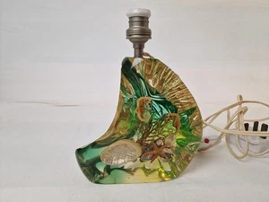 Vintage resin/lucite/acrylic sealife/starfish/seahorses/aquarium/shells lamp - Picture 1 of 7