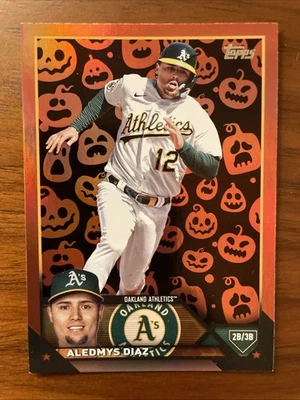 Serie Actualización Topps 2023 - Aledmys Díaz #US118 Jack-O'-Lantern Foil Foto 1 de 2
