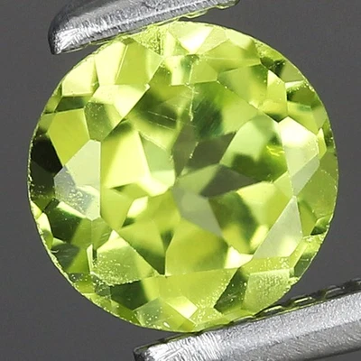 0.42ct t.w 4.8x4.7mm Round Natural Green Peridot Gemstone, Myanmar - Image 1 of 4