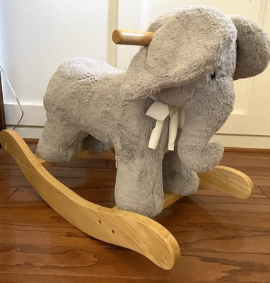 Pottery Barn 儿童大象毛绒儿童房摇椅灰色木质动物摇摆骑车 — 第 1/4 张图片