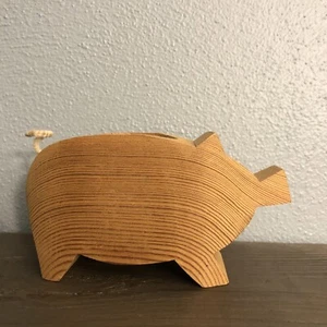 Wooden Piggy Tealight Holder Hand Crafted Made In Sweden - Picture 1 of 7