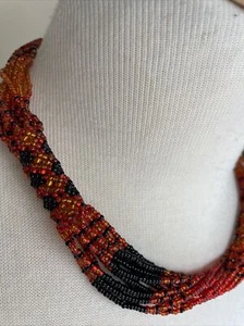 Vintage 12 Strang Rocailles Halskette Orange Schwarz Glasperlen 18 Zoll Rötlich - Bild 1 von 11