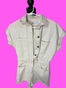 ZARA kurzer DENIM JUMPSUIT Strampler kleine Kurzarm AUSTERN WEISS Farbe Creme - Bild 1 von 14