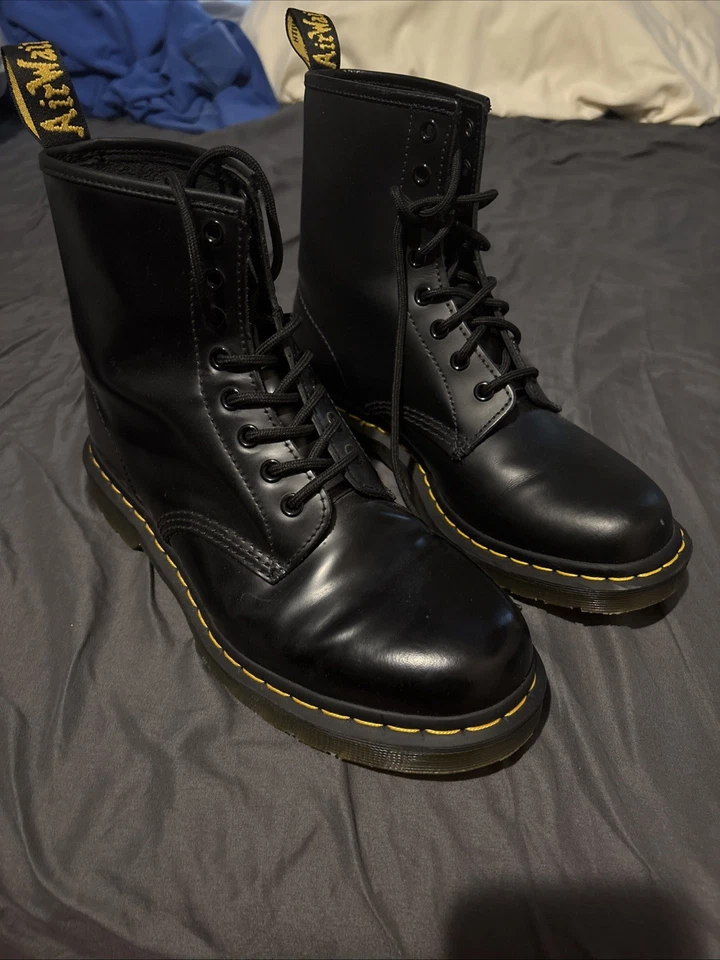 Doc Martens Men's Size 9 Boots - Image 1 of 3