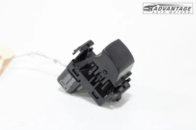 2017-2024 MITSUBISHI MIRAGE REAR RIGHT SIDE DOOR WINDOW REGULATOR SWITCH OEM - Image 1 of 4