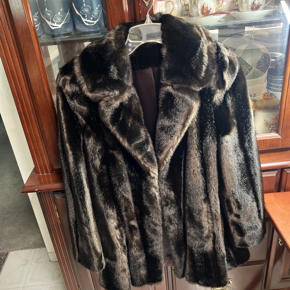 Chaqueta de Piel Tissavel Francia Color Marrón Oscuro Talla M Foto 1 de 4