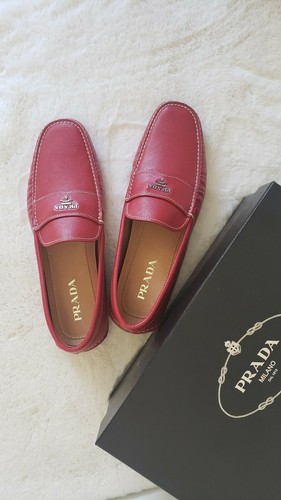 Mocassini Prada in pelle rossa taglia 10 5