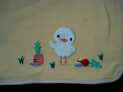 Manta amarilla infantil vintage Gymboree 2014 pollo rábanos zanahorias Foto 1 de 4
