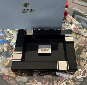 COHIBA BEHIKE- Obsidian Aschenbecher, Limitiert 500 Stück, 5TH.Ave Produkt, NEU - Bild 1 von 13